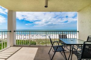 Breathtaking Sunsets @ This Beachfront Beauty, On-Site RestaurantTiki Bar