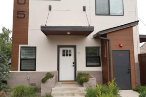 Quite And Cozy Retreat In Vanocuver Downtown