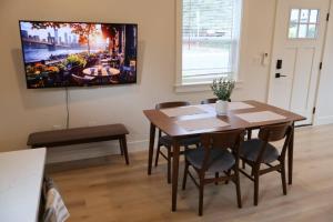 Quite And Cozy Retreat In Vanocuver Downtown