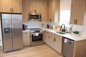 Quite And Cozy Retreat In Vanocuver Downtown