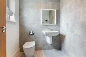 Oatlands Oasis-FREE PARKING-2 Minutes from M74