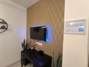 Poolside Apartment Bliss by the Pool Goa