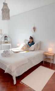 The Luzia House - 4BR Villa - AC, large kitchen, living room, free parking, gardens, terraces, sun exposureday - Coliving