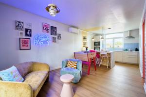 Paillettes fever, maison avec karaoké, 3 chambres