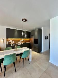Luxury Private Suite & Room St Julians Central - Shared Apt