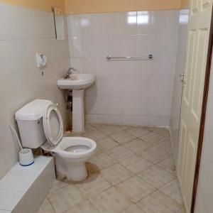 Riversand Hotel, rooms with lake views,WI FI & balcony