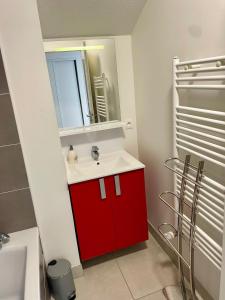 Spacieux Duplex, parking privé , proche Bordeaux