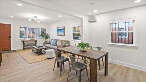 Burbs Royale Capitol Heights