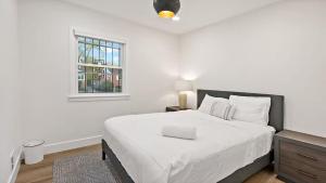 Burbs Royale Capitol Heights