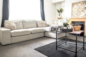 Cosy home for families and contractors