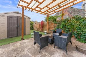 The Royal Stay at Queens Hill Sleeps 10