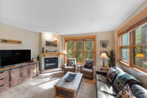 Trappers Crossing 8768 : 2