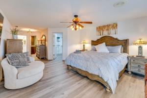 Pool, Spa and Mtn Views Lake Havasu City Home