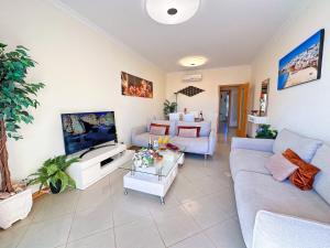 Luxurious T2 with Pool & Breathtaking Ocean Views by BeCherish