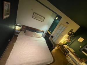 WhisperLake - IdeaRoom by the Westlake