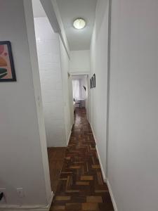 STUDIO COBAL DO HUMAITÁ , COMPLETO ATÉ 3 p, WIFI, ar cond, NETFLIX, pauloangerami VP508
