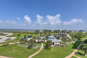Private Beach Access Galveston Resort Condo!