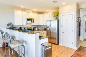 Private Beach Access Galveston Resort Condo!