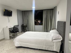 Apartaestudio loft frente al parque Santander