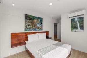 Oceanfront 3-BR Condo with Stunning Views