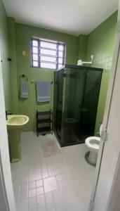 Apartamento térreo com ampla varanda