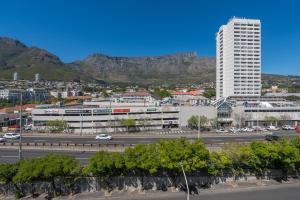 Schoonmill Gardens Apartment with Table Mountain Views