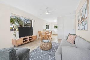 Monaco Escape - Seaside Stay near Dining and Nightlife