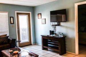 Beachview 105 Condominium Condo