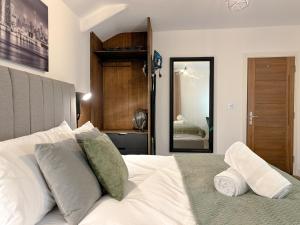 NEW Modern 2 Bedroom Apartment - City Centre