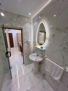 New Joia Pyramids Hotel