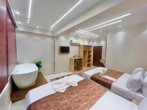 New Joia Pyramids Hotel