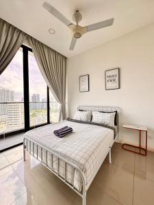 D Pristine 4 bedroom apartment 2025 opposite legoland and medini