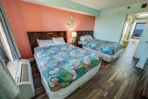 High Direct Oceanfront - Sandcastle South w Pools