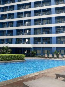 "Meets Calm Cozyy Getaway"