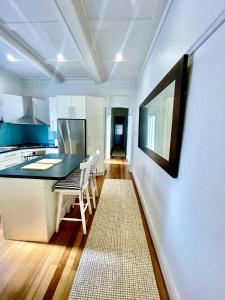 Dolphin Sands - flat barefoot walk to Coogee Beach