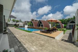 King Suite with Kitchen & Pool in Uluwatu - No3