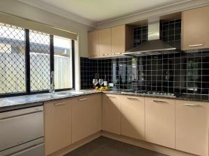 Spacious Family Retreat in Calamvale