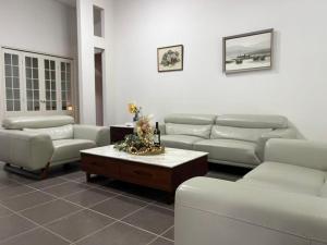 Spacious Family Retreat in Calamvale