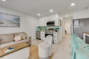 Pool Access! Oceanfront Hilton Head Island Condo