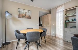 2 Bedroom Stunning Home In Hellendoorn