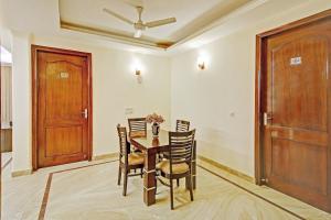 Collection O Imperial Oak Near Leisure Valley Park