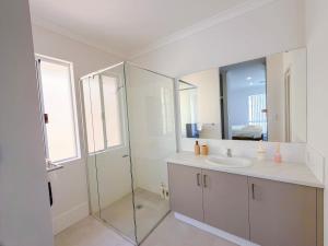 Brabham Modern Stay Close to Swan Valley