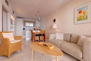 Apartment Boulevard 302