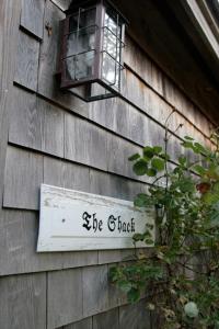 Romantic Cabin Retreat for Couples in Cape Cod Bay near Provincetown