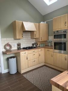Newcastle Pet friendly 1 bed drive garden 10m city