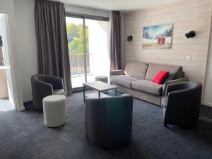 Gourette: Appart 66m² pour 8 pers, piscine, animaux admis - FR-1-860-16