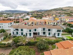 A 150 meter long mare, 2 fish img24