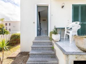 A 150 meter long mare, 2 fish img10