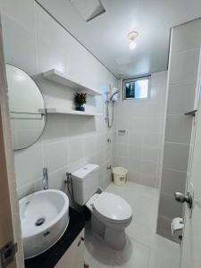 2 Bedroom Unit with Queen-sized Beds near NAIA T3