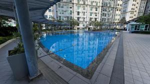 2 Bedroom Unit with Queen-sized Beds near NAIA T3